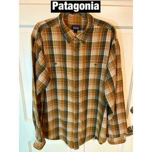 Patagonia Plaid Button Down Shirt is organic cotton Sz L